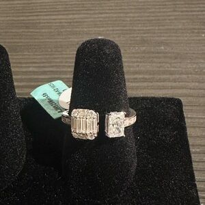 Elegant 925 Silver and Moissanite Women's Ring